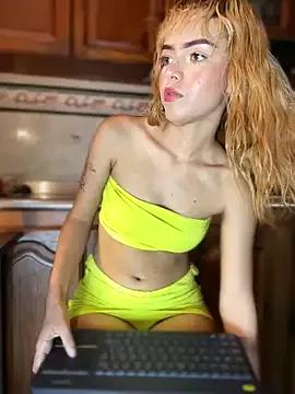 GigiBlaze on StripChat 