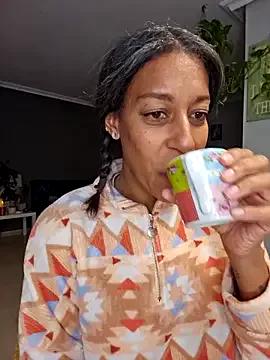 Goldenlace on StripChat