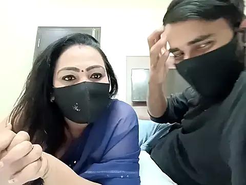 horny_milf_couple on StripChat