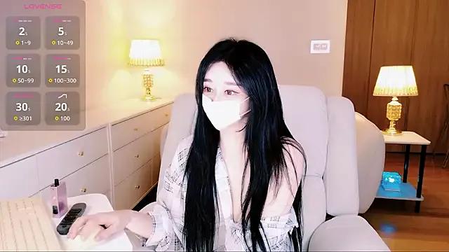 hotseah on StripChat