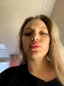 HugeBoobsAlice — big squirt