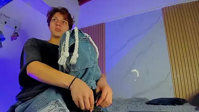 Freechat IM_DAREN on StripChat