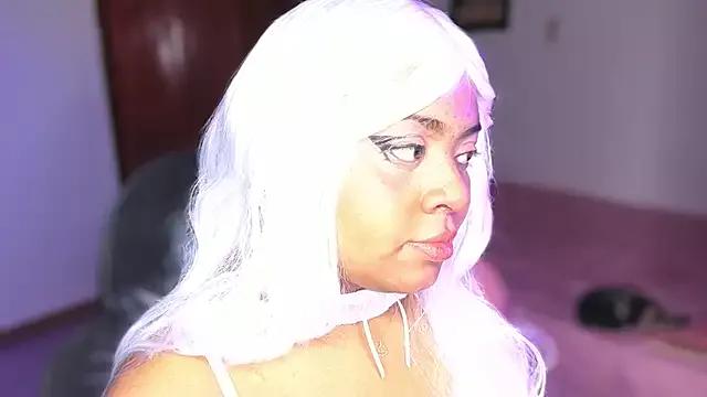 iridesa- on StripChat 