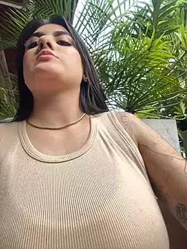IrisBaker on StripChat 