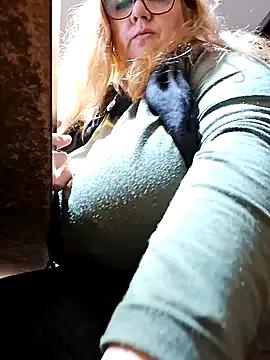 JennyInVegas — OIL TITS