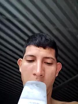 Juan_Hotcaliemte on StripChat