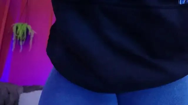 Julieta_Russell model from StripChat
