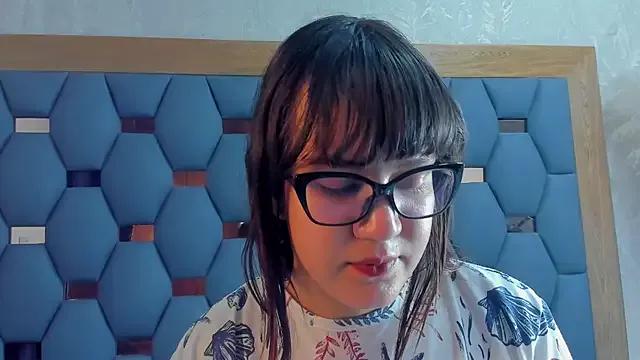 juliette_pretty_ — Two fingers in pussy.