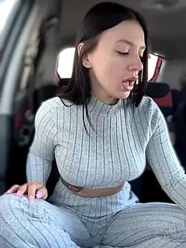 JulliaVegas on StripChat 
