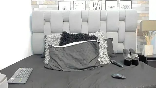 KariinaTaylor on StripChat