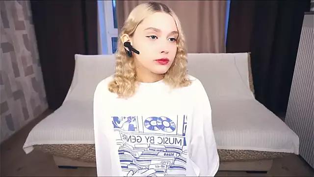 KelleLillie on StripChat 