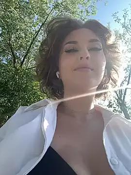 KellyKeler on StripChat 