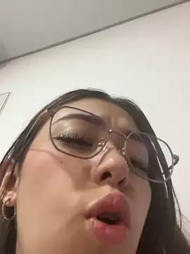 Kimmy_Vegga on StripChat