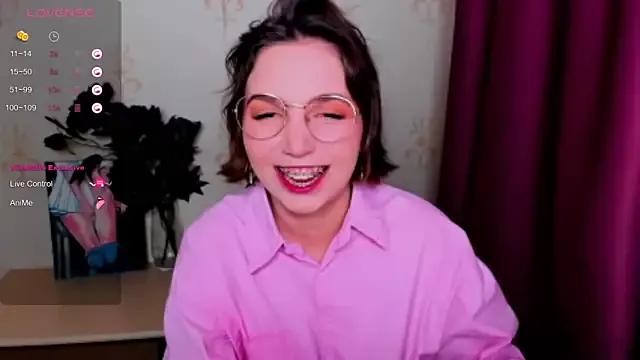 Freechat KindHazelHere_ on StripChat