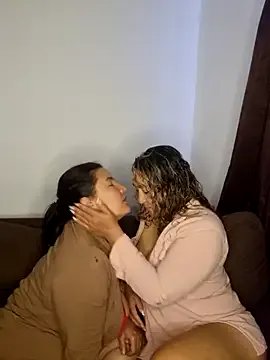 kitty_84 on StripChat