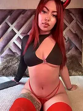 Laila_Pink — fingers in my pussy