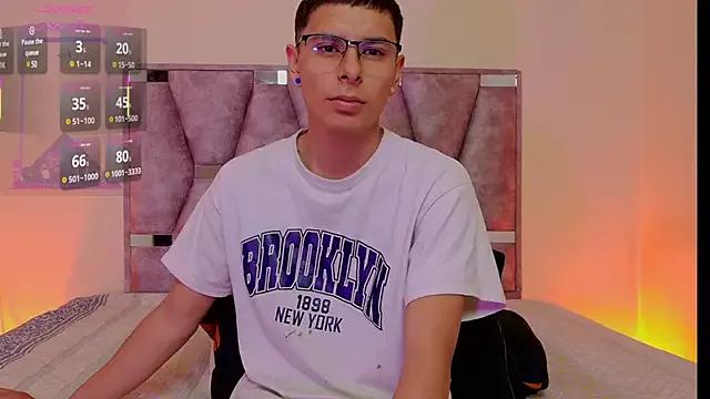 lana_and_liam_ on StripChat 
