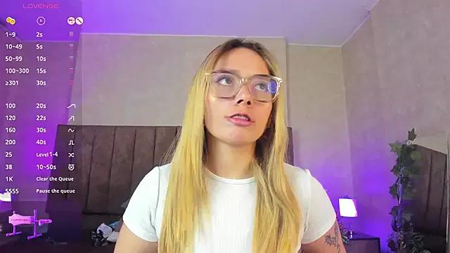 StripChat LanaMills_  is Freechat  LanaMills_ — BOUNCE MY ASS IN YOUR FACE AND NAKED