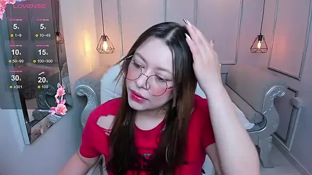 Lanna18 on StripChat 