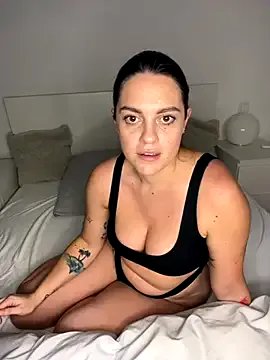 laraslittlesecrett on StripChat 