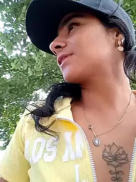 Leslly_ on StripChat 