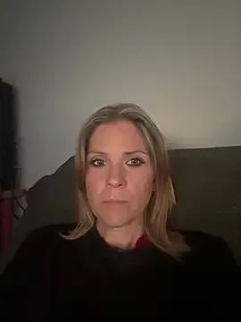 Lexi-Lux-X on StripChat