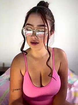 Lexxa_peach on StripChat