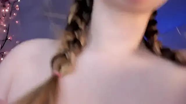 Lil_bela on StripChat