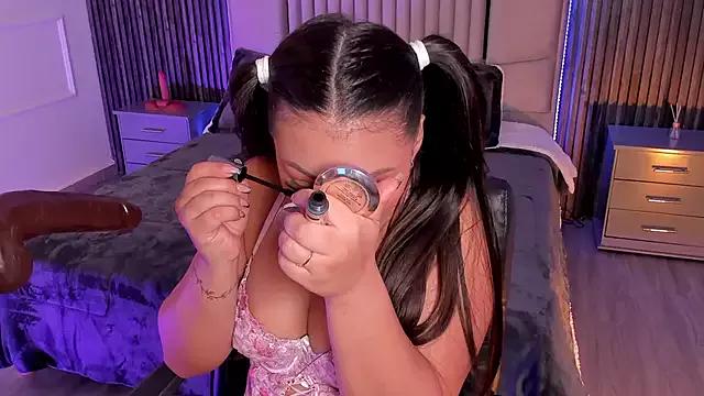 Freechat Lillyortiz on StripChat