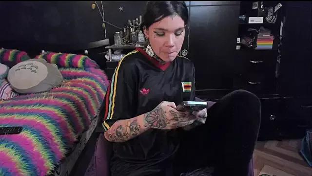 Lilmarieee on StripChat 