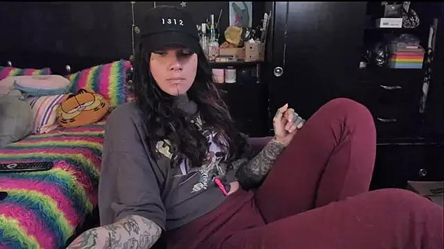 Lilmarieee on StripChat 