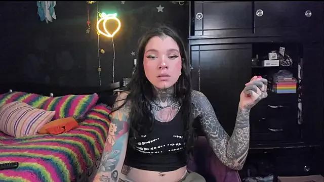 Lilmarieee on StripChat 