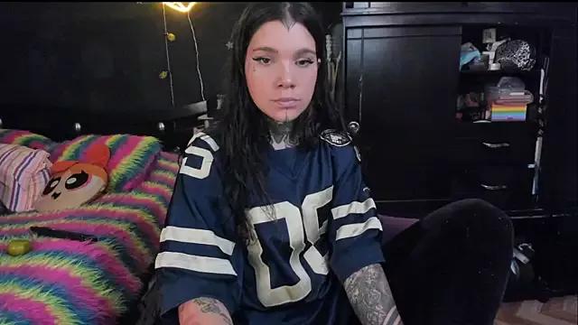Lilmarieee on StripChat 
