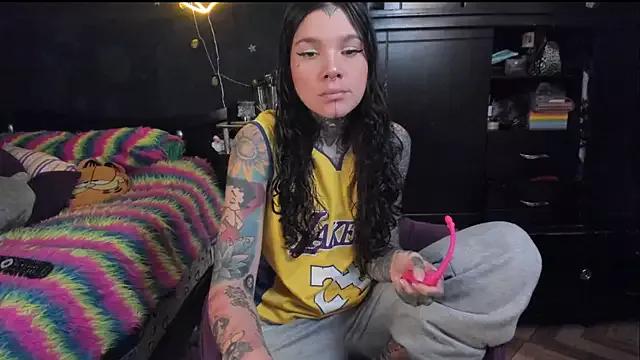 Lilmarieee on StripChat 