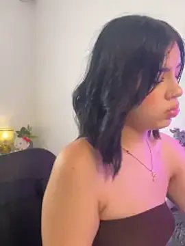 Lily_Woodz — show de pussy ++ crema chantilly