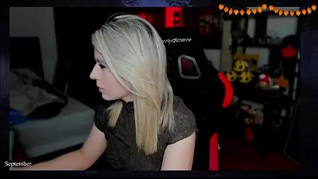 Lisaonthemoon — Freechat on StripChat