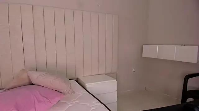 Littleolivia_ on StripChat 