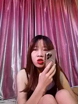littleqiu on StripChat 