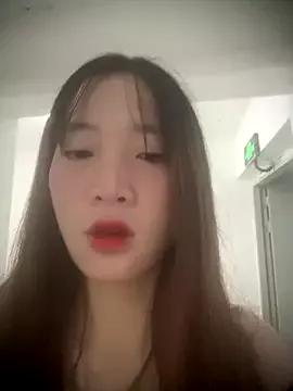 littleqiu on StripChat 