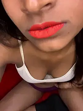 Liza_janu on StripChat