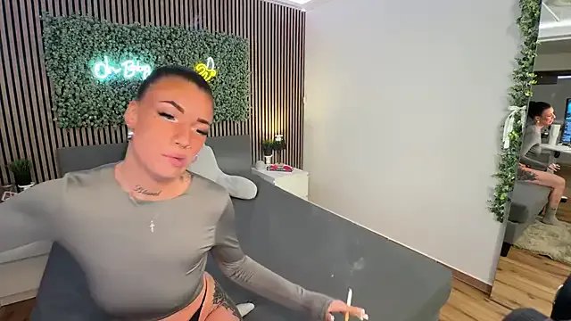 LizaRoxx on StripChat