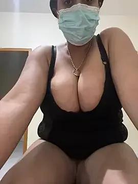 Lola-Sexxx on StripChat 