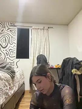LoolitaBeauty_ on StripChat 