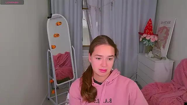StripChat LovelyJessie  is Freechat  LovelyJessie — spank ass in doggy