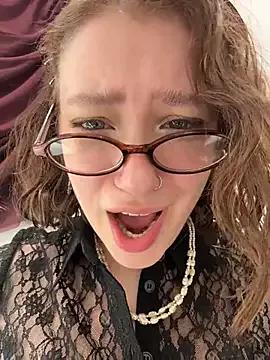 Freechat lucy-joy on StripChat