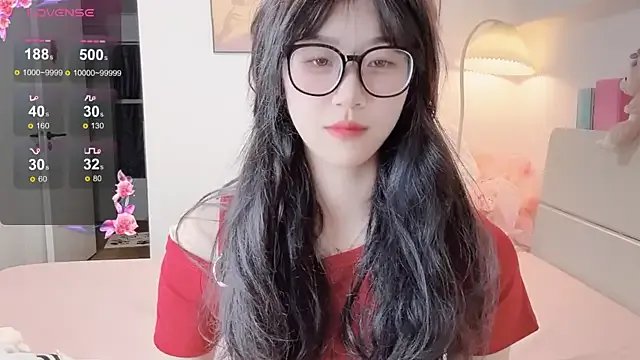 Luminous4173 model from StripChat