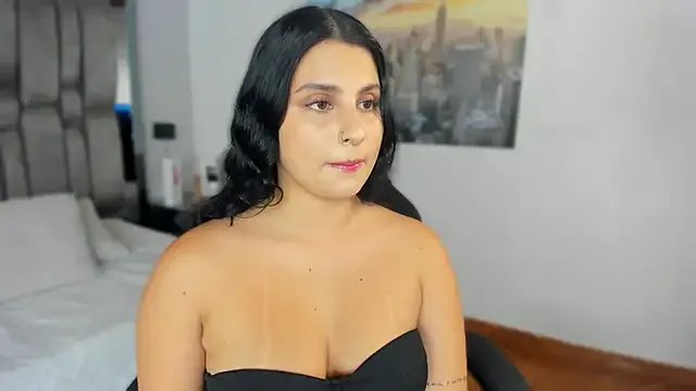 Luu_Princess on StripChat