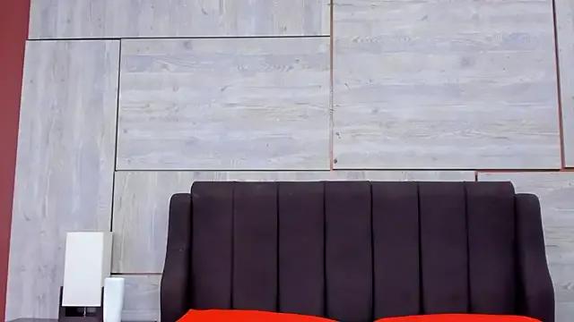 Lynn_Jones on StripChat