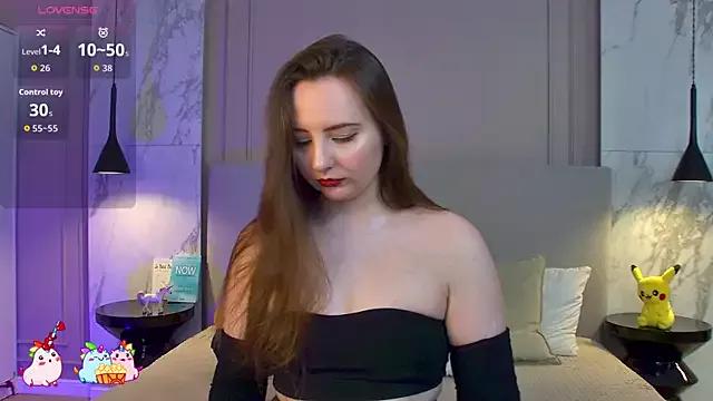 maltii_evans — my naked ass is riding a pillow