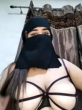 Maraamm on StripChat 